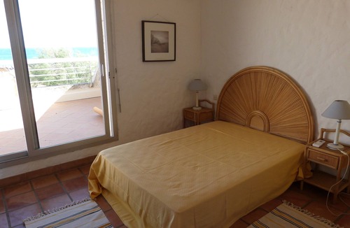 Frontignan Villa | Beachfront villa directly on the beach