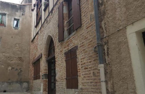 Cahors Old Town Apartment | Beau STUDIO rénové lumineux , calme , wifi
