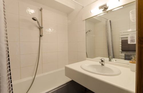 Vallandry Apartment | Beautiful apartment on the slopes, ski in / ski out in the heart of Paradiski