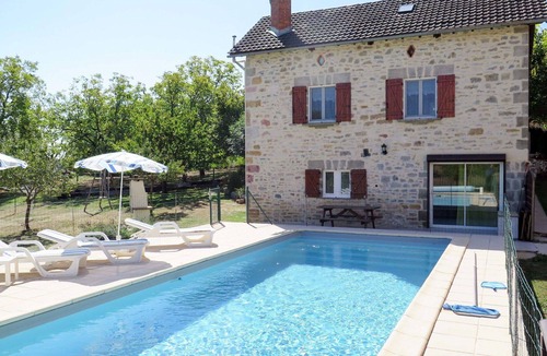 Loubressac Villa | Beautiful private villa for 5 people with A/C, private pool, TV, terrace and panoramic view