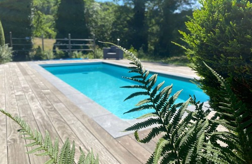 Attignat-Oncin Villa | Beautiful Villa with Pool and Lake View