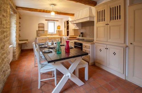 Mazan House | Between Mont Ventoux and Luberon, air-conditioned Provencal farmhouse with swimming pool, indoor.