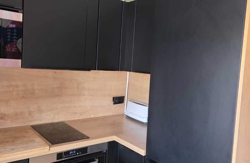 Cahors Apartment | Bright, dual-aspect rooftop apartment in the heart of Cahors, with 2 bedrooms and 2 large terraces