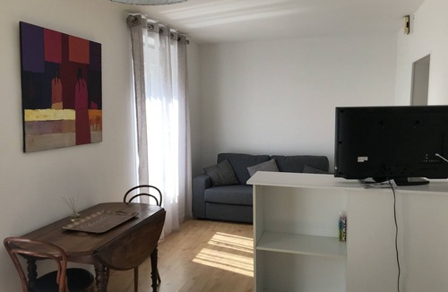 Bort-les-Orgues Apartment | Bright studio in the heart of town for 2 people.