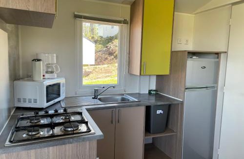 Banes House | Bungalow confortable à Argences-en-Aubrac avec piscine