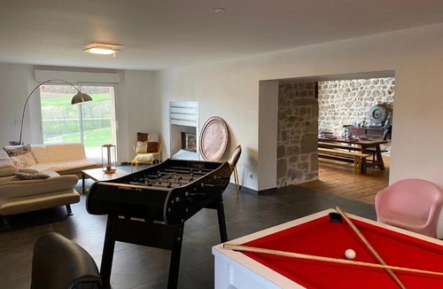 Vaudevant Villa | CASARIOU Les Bernards Villa Grande bâtisse 12p avec cheminée bain nordique billiard piscine