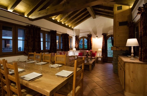 La Perriere Ski Chalet | Chalet 10-12 people in the heart of Hameau de la Tania, in the resort center