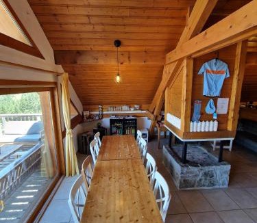 Oz-en-Oisans Bed & Breakfast | Chalet Beyond - Gelinotte