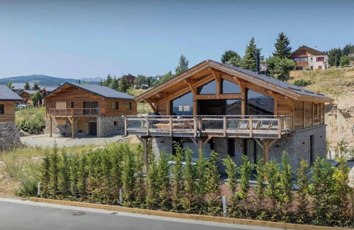 Font-Romeu-Odeillo-Via Ski Chalet | Chalet Càlid - breathtaking views with spa 10p - OVO Network