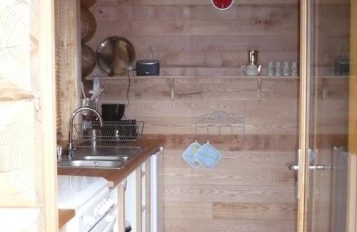 Saint-Martin-la-Sauvete House | Chalet chaud, nature sauvage, internet PC, idéal randonnées - FR-1-496-184