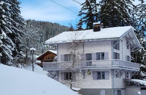 La Perriere Ski Chalet | Chalet Courchevel La Tania - 14 personnes - 7 chambres 7 salles de bains - 40 m des pistes