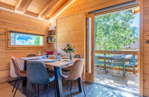 Thones Ski Chalet | Chalet-Deluxe-Private Bathroom-Mountain view-Bien etre/Authentique