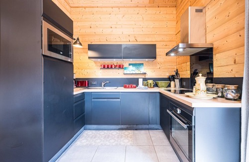 Manigod Ski Chalet | Chalet 'Fnire' with Mountain View, Private Jacuzzi and Shared Pool