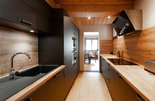 Le Bettaix Ski Chalet | Chalet in the Heart of the Three Valleys, 300m from Bettex Chairlift