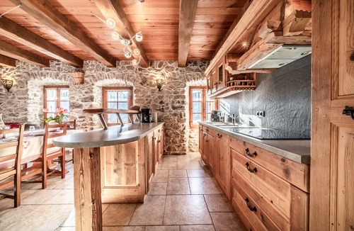 Chatel Ski Chalet | Chalet 'La Ferme De La Vora' with Mountain View, Private Terrace and Wi-Fi