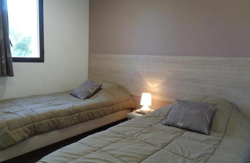 Veauchette House | Chalet paisible en bord d'étang - Animaux acceptés - FR-1-496-88