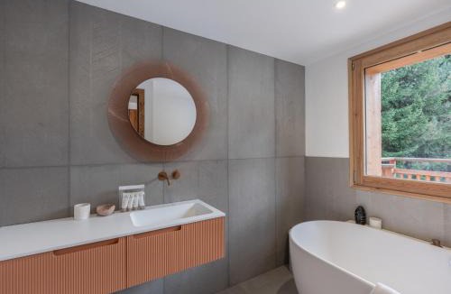 Meribel Ski Chalet | Chalet rénové à Méribel avec sauna, jacuzzi et terrasse - FR-1-565-107