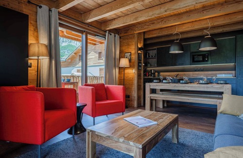 Monetier-les-Bains Apartment | Chalet Soleil+terrasses+vue Appartement Prestige Serrechevalierholidays