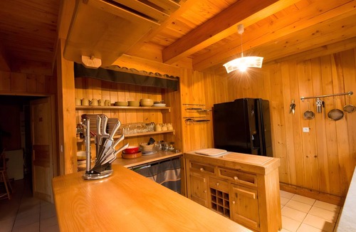 La Chapelle-d'Alagnon Ski Chalet | Chalet “Wellness, Pool, Spa” with Mountain View, Private Garden and Wi-Fi