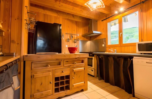La Chapelle-d'Alagnon Ski Chalet | Chalet “Wellness, Pool, Spa” with Mountain View, Private Garden and Wi-Fi