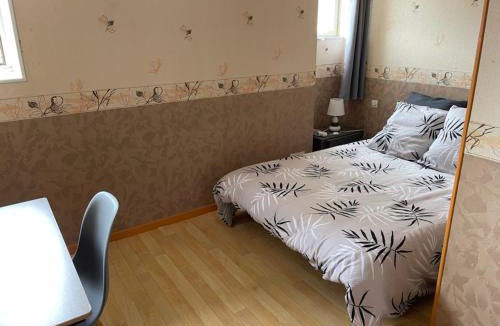 Chatellerault House | Chambre double avec WiFi châtellerault
