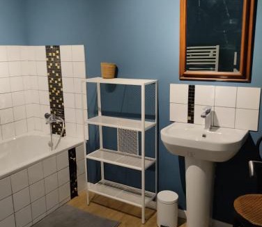 Marchastel Bed & Breakfast | Chambres d'hôtes du Chênelong Cantal