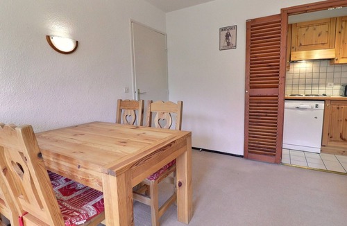 Meribel-Mottaret Apartment | Charming 1-Bed, Pets Allowed, Ski-in/Ski-out