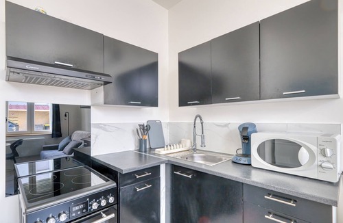 Les Poulettes Apartment | Charming air-conditioned T2 near Lyon and the metro