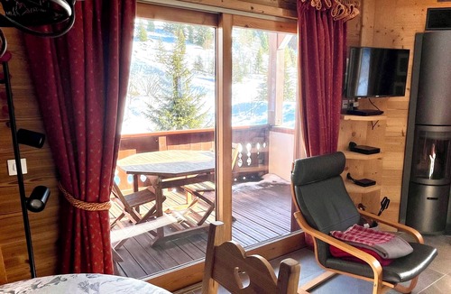 Meribel-Mottaret Apartment | Charming apartment in a residential chalet in Mottaret 1850