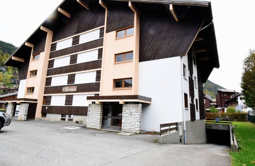 Morzine Apartment | Charming central studio in Morzine with balcony and fireplace