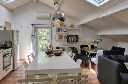 Carpentras House | Charming cottages, 10 bedrooms, 25 beds, swimming pools, and numerous amenities