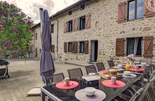 Chalmazel-Jeansagniere Cottage | Charming cottage, 3 bedrooms, garden, ping-pong