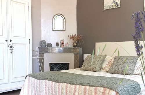 Jonquieres Bed & Breakfast | Charming guest room in renovated farmhouse, p. breakfast included, swimming pool 14m, terrace