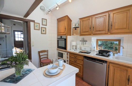 Aigurande Cottage | Charming house in the heart of Berry - 8 guests