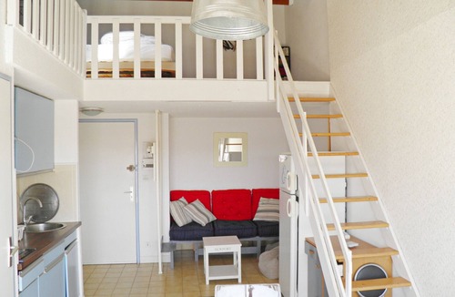 Sete Apartment | Charming mezzanine apartment, terrace, parking and air conditioning in Sète