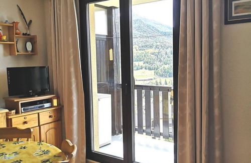 Barcelonnette Apartment | Charming Mini T2 South in Barcelonnette with Terrace, 4 Pers