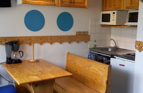 Reberty Apartment | Charming studio for 4 pers. south-facing balcony, Reberty area, Les Menuires