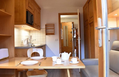 Meribel Apartment | Charming Studio for 3 in Méribel, Steps from Slopes & Amenities