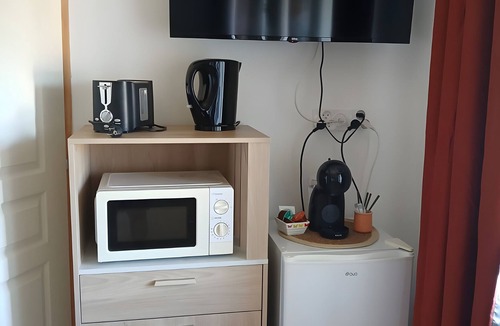 Courbillac Apartment | Charming studio "le 1864" with private garden and Wi-Fi