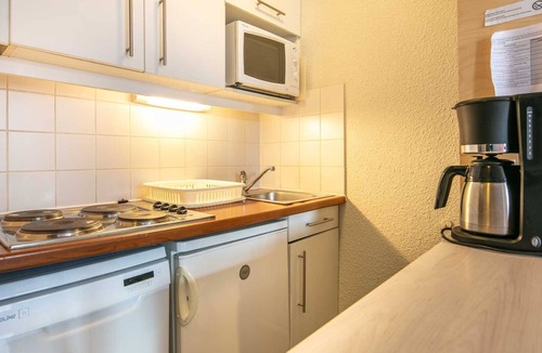 Val Claret Apartment | Charming Studio - Sleeps 4 - Right at the Foot of the Slopes