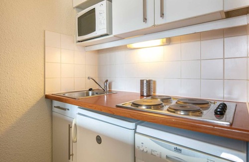 Val Claret Apartment | Charming Studio - Sleeps 4 - Right at the Foot of the Slopes