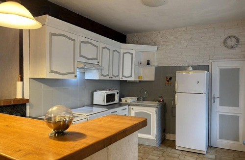 Billy Cottage | Charming Village Gîte with Terrace, Garden, and Modern Amenities near Vichy