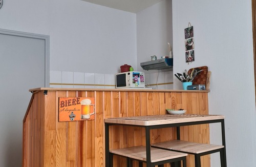 Bort-les-Orgues Apartment | City center ground floor apartment