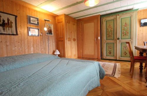Rougemont Ski Chalet | Claquevent