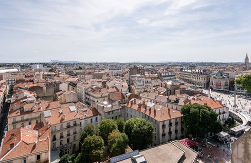 Comedie Apartment | Comedy: Duplex 11th floor panoramic view air conditioning ☀