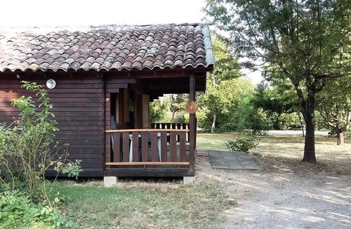 Brens Ski Chalet | COMFORT CHALET FOR PEOPLE WITH DISABILITIES - 1 bedroom - AC - TV - BBQ - Cleaning service* - 35 m² + 14 m² covered terrace - Sleeps 4