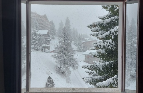 La Rosiere Apartment | Cosy refurbished 2 bedroom apartment, Sleeps 6. Close to slopes