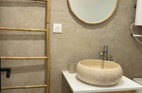 Saint-Roch - Badouillere - Chavanelle Apartment | Cosy Studio apartment near train station & city center