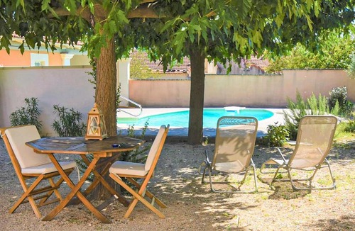 Caumont-sur-Durance Apartment | Cozy Apartment In Caumont-Sur-Durance