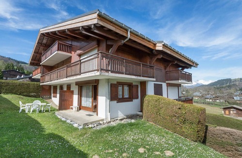 Megeve Apartment | Cozy apartment with mezzanine, parking, 4 pers., near cable car in Megève